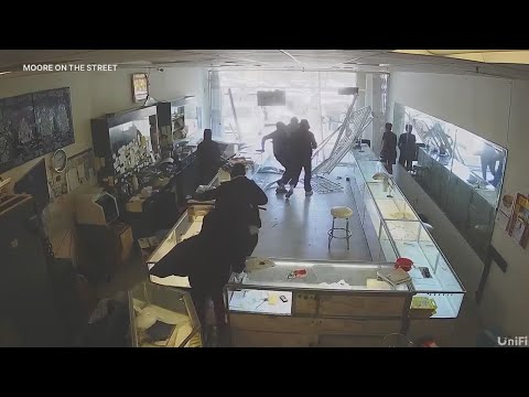 Smash-and-grab suspects sought in San Jose jewelry store armed robbery