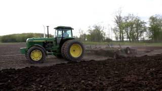 preview picture of video 'John Deere 4555 with 24ft dual wing Disk Spring 09 HD'