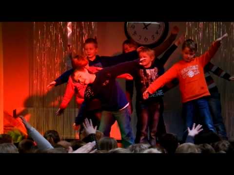 Weeksluiting groep 4/5 Gino met de vlieger