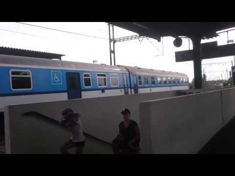 R613 ve stanici Chomutov město, příjezd a odjezd