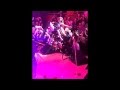 Thalia "CASI QUEDA DESNUDA" en pleno concierto