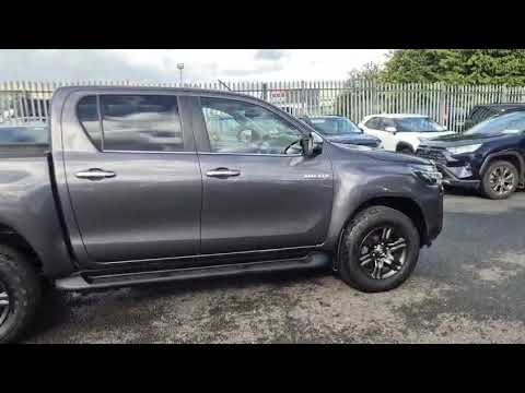 Toyota Hilux 2.8 DOUBLE CAB SR5 4DR - Image 2