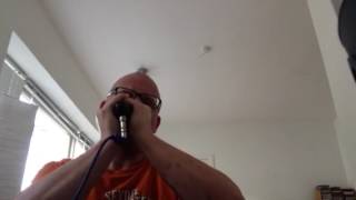 HOLD ME TIGHT (Lurrie Bell)