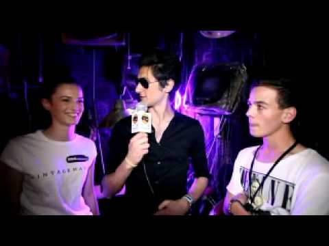 ISRAEL CRUZ & ELON LEVON PERFORM @MMS MODEL SEARCH -SYDNEY