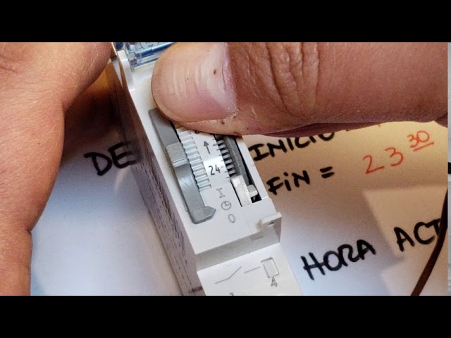 Vídeo relacionado con LogiLink ET0009 ET0009-DIN-RAIL - Temporizador con Temporizador mecánico para Cambiar fácilmente por Ejemplo Luces de neón, Calentadores de Agua, linternas, Sistemas de riego, etc., protección IP20