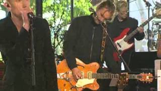 Erik Hassle in Moraeus med mera playing Stay Away (16.10.11)