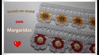 Barrado em crochê com margaridas