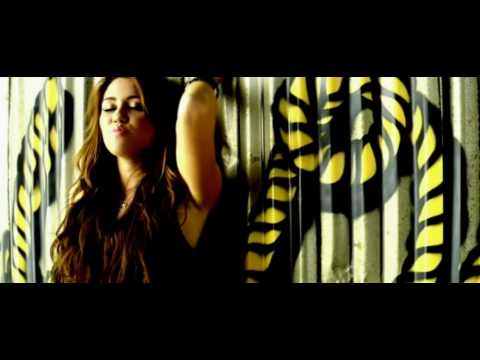 Poingly - Party in the USA