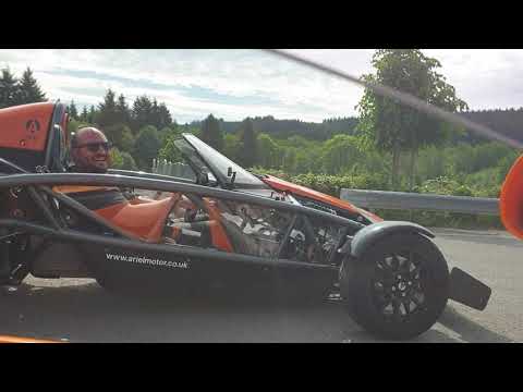 Mclaren vs Ariel Atom