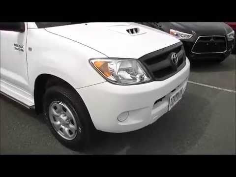 B4747 Toyota Hilux - Berwick Mistubishi