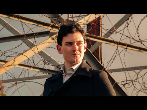 Suicide in the Trenches by Siegfried Sassoon | War Poetry | First World War