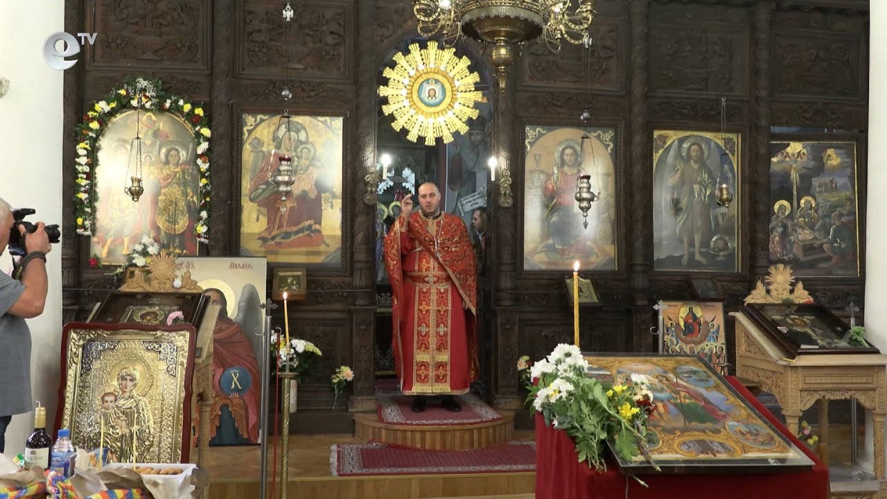На Архангеловден изнесоха реставрирана старинна икона на ахрангел Михаил
