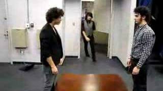 Jonas Brothers - Oh How The Tables Have Turned