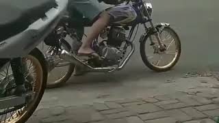 Download lagu story' wa GL selah njepat kompresi padat mp3