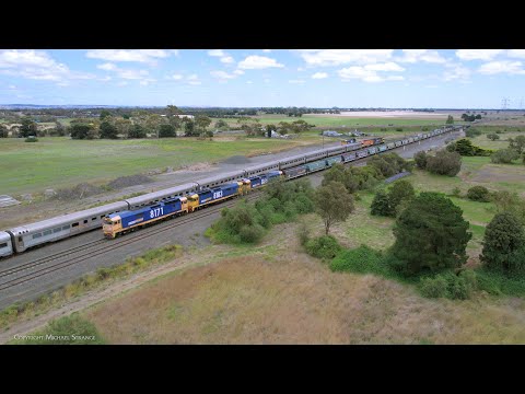 7732V Pacific National Grain Train Crosses 2TA8 Great Southern Passenger Train (20/12/2023)- PoathTV