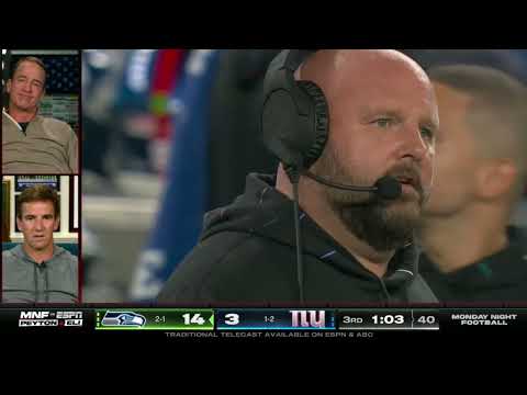 Peyton and Eli were speechless after this Daniel Jones pick 6