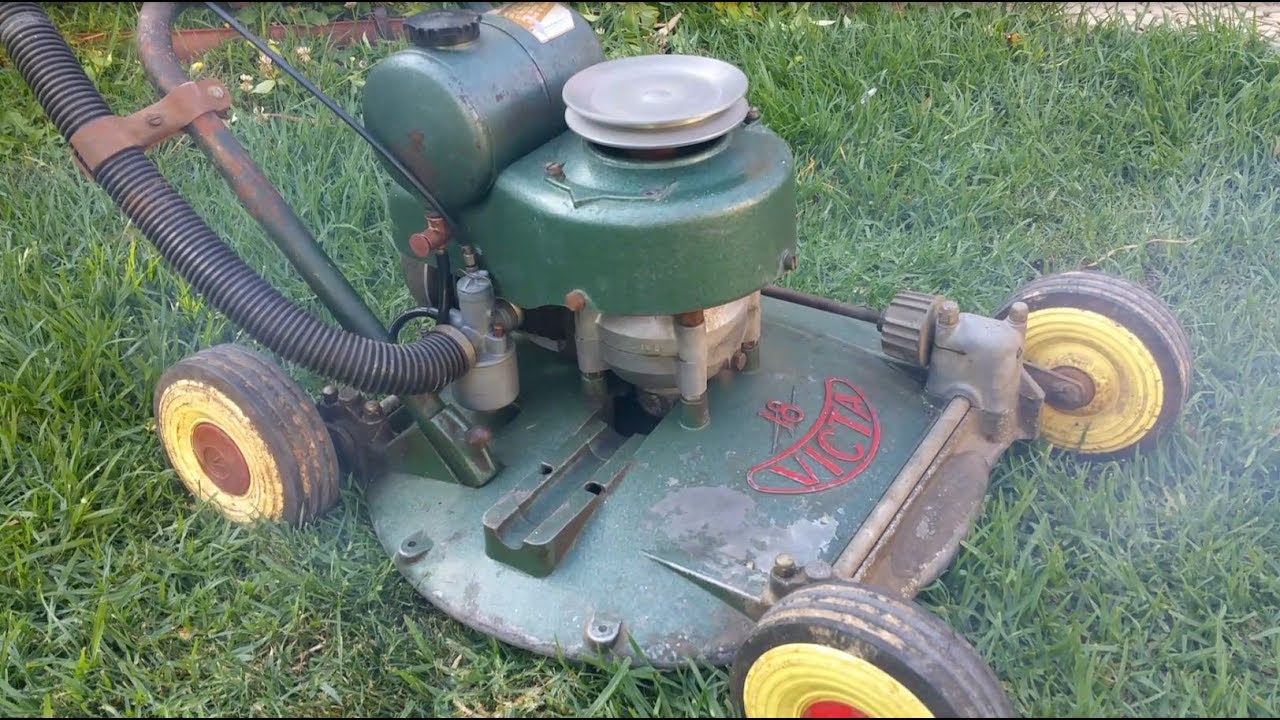 1959 Classic Victa 18 Lawn Mower - Starting and Running