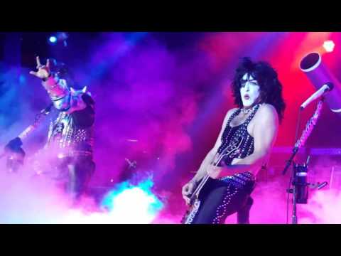 Kiss Kruise VI God Of Thunder Indoor Show 1