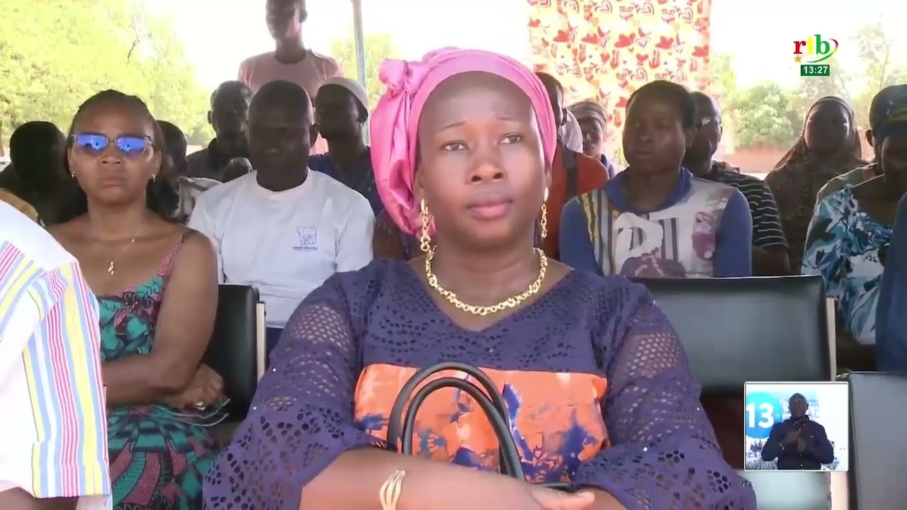 Des femmes déplacées internes et communautés hôtes sensibilisées pour renforcer la cohésion sociale