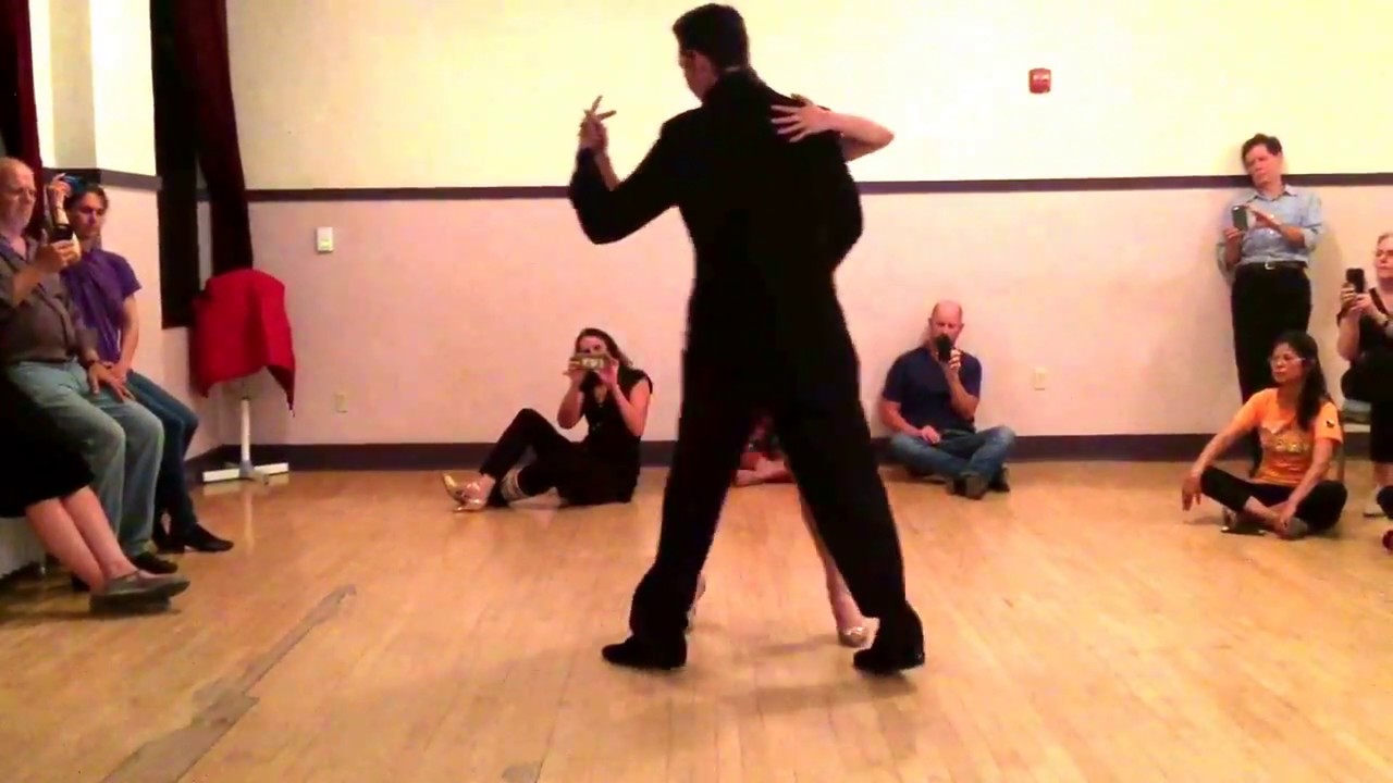 Raquel Makow and Maxi Coppelo Santa Cruz practica performance 5/3/2018
