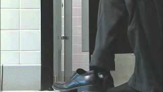 Kelleys Market How Clean Bathrooms.wmv