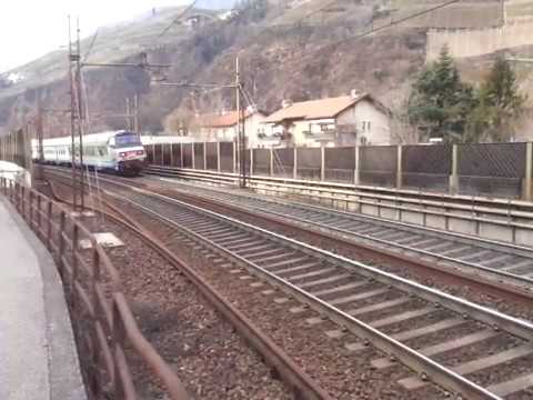 06.03.2019. TRENO RGV 2260 CON PILOTA MAZINGA IN NUOVA LIVREA TRENITALIA IN TRANSITO A CARDANO (BZ).