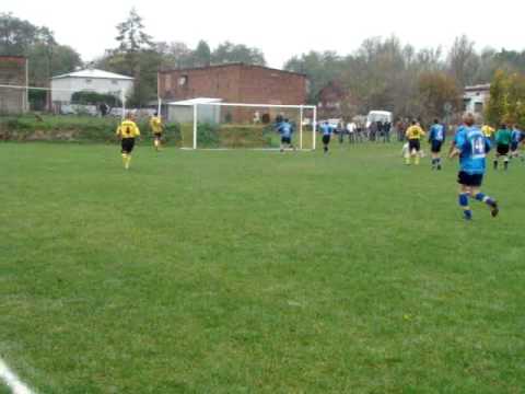 Huragan Swędów - Błękitni Dmosin skrót meczu