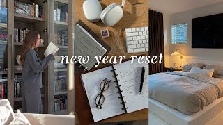 NEW YEAR RESET | declutter my home, planner setup & reading recap book tag