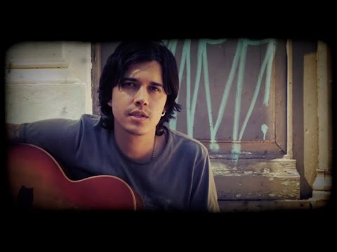 Tão Longe video