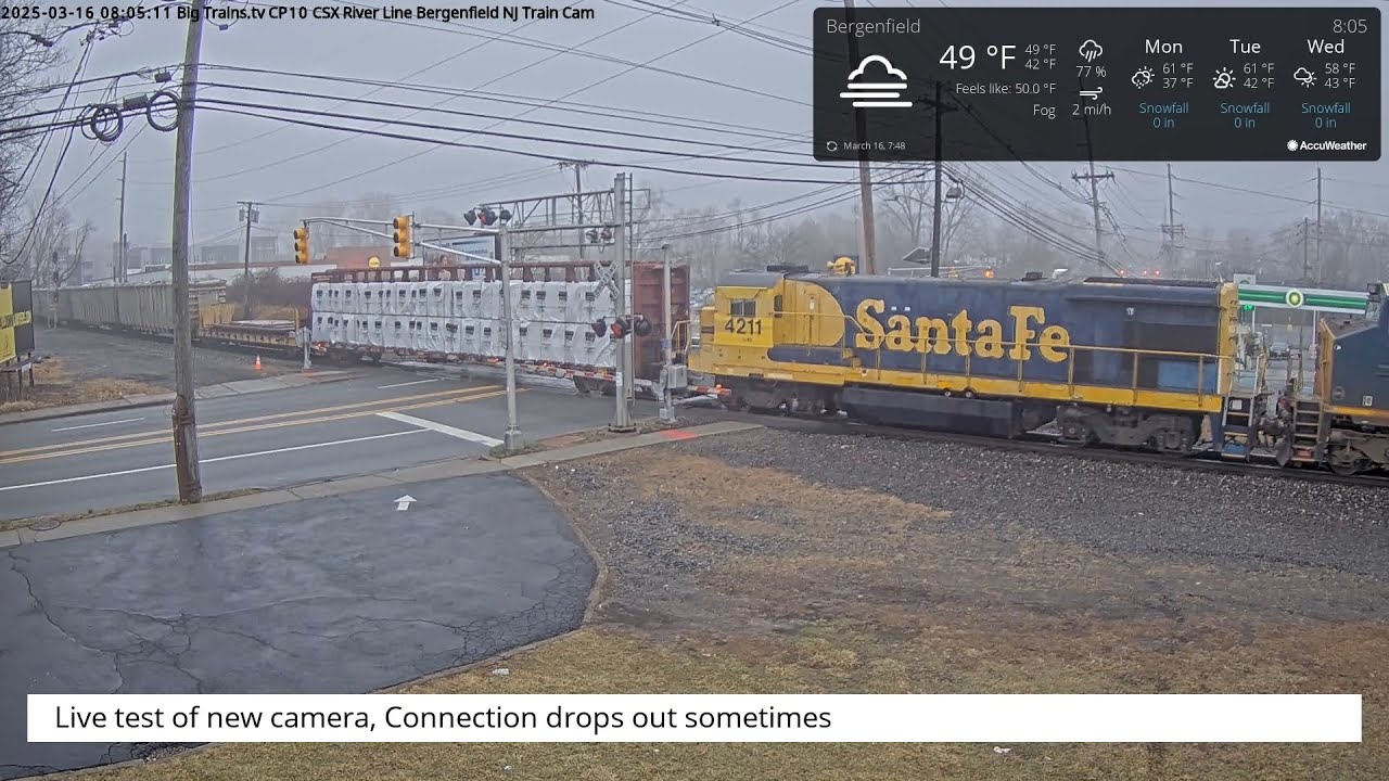 Live webcam view of CSX River Line Rail Crossing, Bergenfield