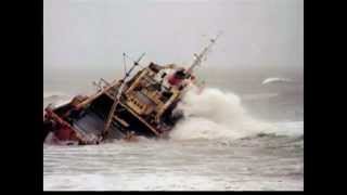 Barco fantasma en Mar del Plata