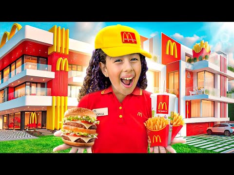 TRANSFORMEI A MINHA MANSÃO NO MAIOR MC DONALDS DO MUNDO!