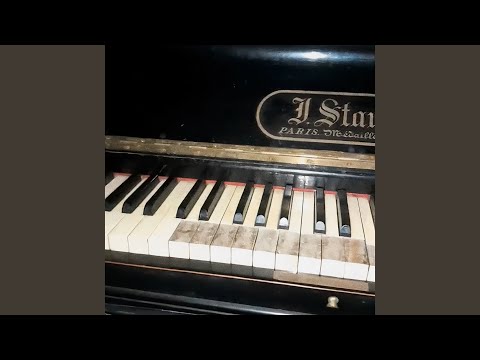 Merry Go Round of Life (Old Piano)