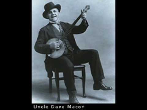 Uncle Dave Macon Don't Get Weary Children
