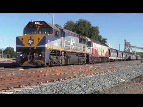 Broad Gauge Grain Train  - Qube's VL356 & G521 - 4Feb18