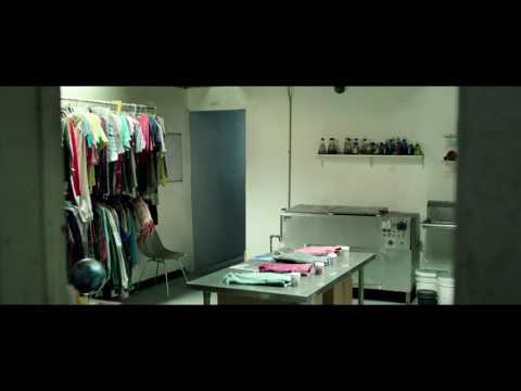 Nunca Apagues La Luz - Clip "Cerca" Castellano HD