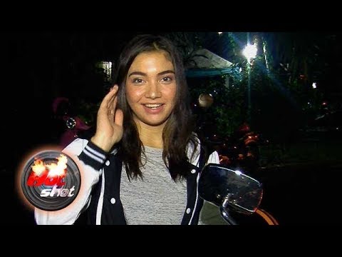 Hot Shot Seruuu: Angela Gilsha Ketagihan Naik Motor - Hot Shot 20 Januari 2018
