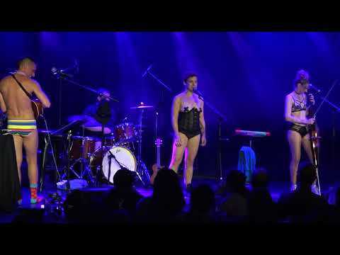 The Skivvies and Daisy Eagan - I Kissed A Girl/Call Your Girlfriend