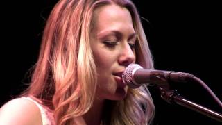 G105 Acoustic Christmas - Colbie Caillat