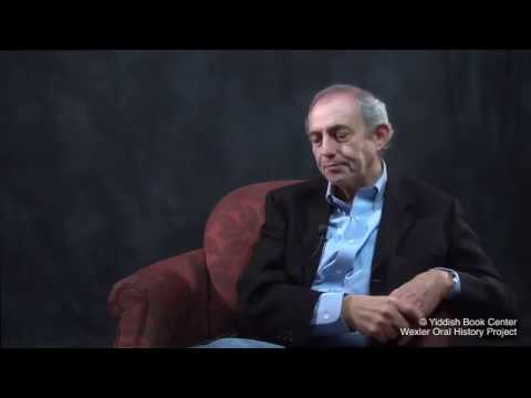 Singing Khad Gadyo (Chad Gadya) in Yiddish and Ladino