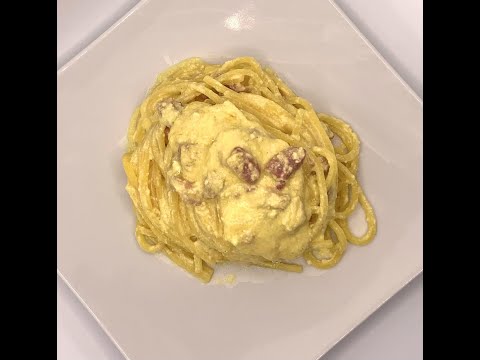 PASTA ALLA CREMA DI RICOTTA E ZAFFERANO CON PANCETTA CROCCANTE! - Ricetta primo piatto velocissimo!