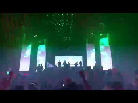 Armin van Buuren vs. Brennan Heart & Toneshifterz - Blah Blah Blah (STORY Nightclub, 03-28-2019)