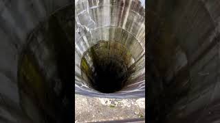 Download lagu mengerikan melempar batu kedalam lubang terdalam di dunia #short mp3 Download lagu mengerikan melempar batu kedalam lubang terdalam di dunia #short mp3