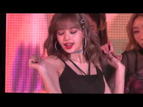 Lisa blackpink solo in hamilton canada fancam