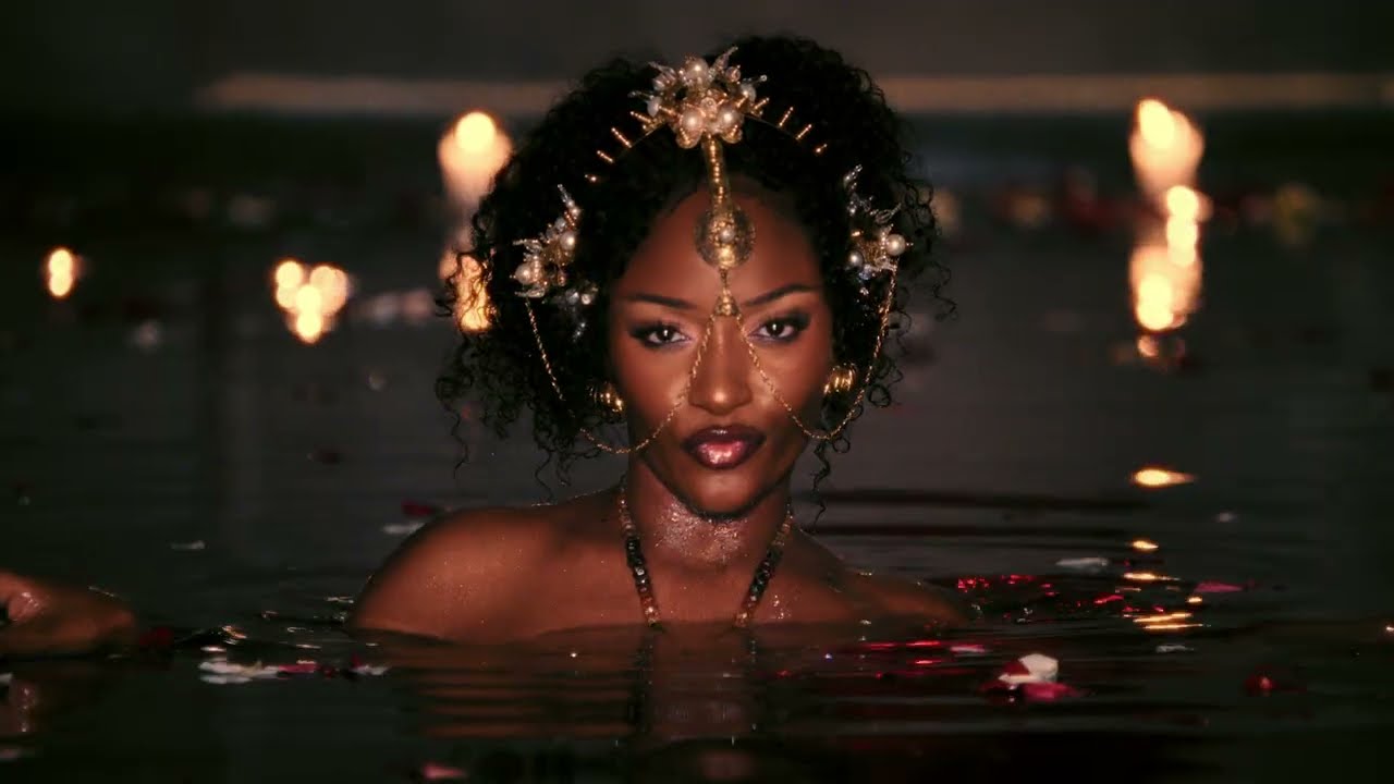  mit dem Titel 'Who's Dat Girl' / Video ((jetzt ansehen))