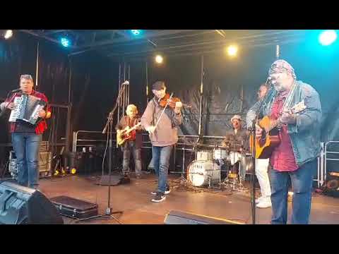 Ansambel Justament & Andri Lobjakas - Suveöö(M.Nuude)