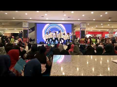 [171022] ACT107 Intro + Cherrybomb + Modern dance (Special Performance)