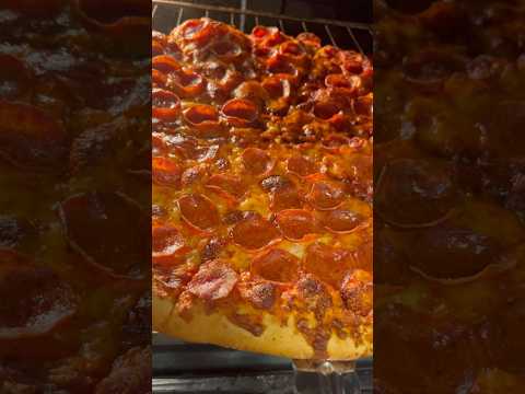 Reheating Costco Pizza makes it much more crispy
