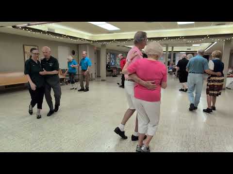 Jacqui Landau cueing at  Singles & Doubles in St. Louis, MO 7/12/25.