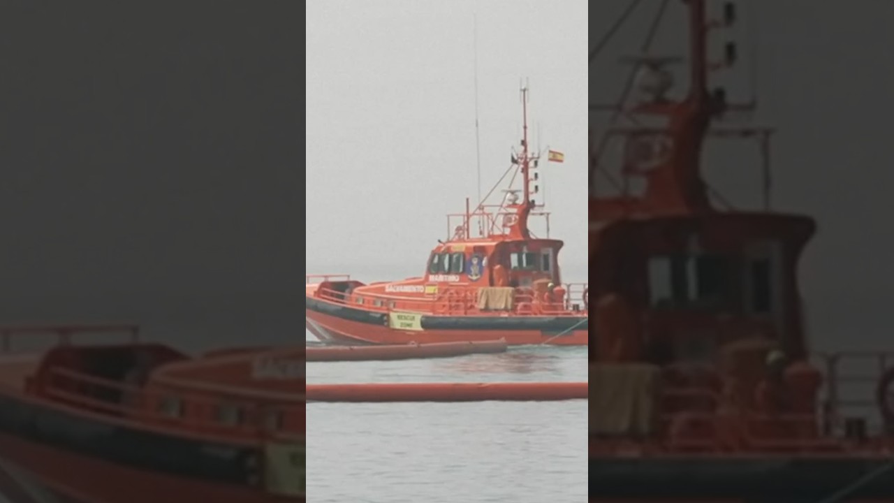 CRISIS MIGRANTES | Instalan una barrera de contención en el mar entre Ceuta y Marruecos #shorts